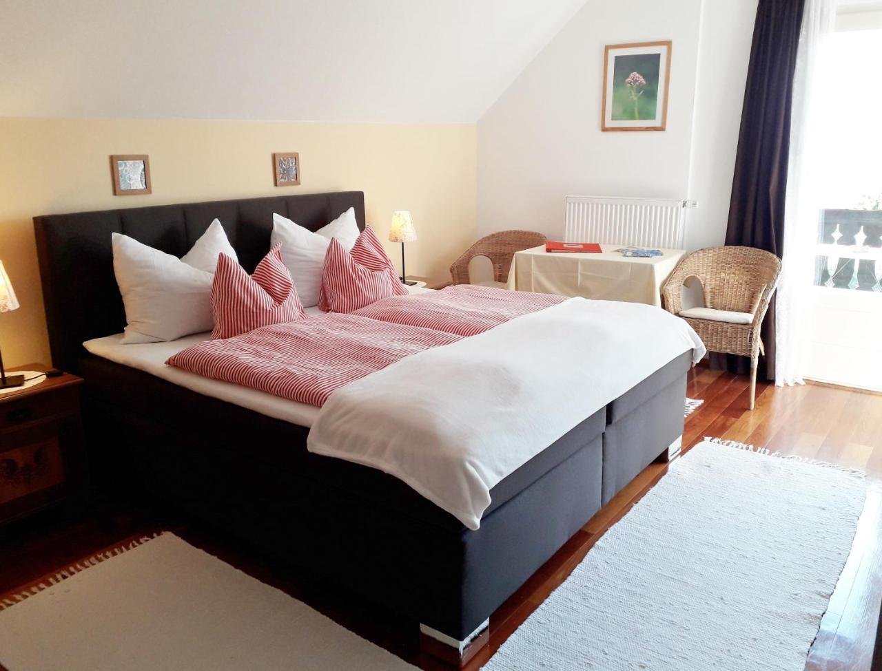 Villa Bergbauernhof Stauder - Hirschbergalpakas à Lendorf Extérieur photo
